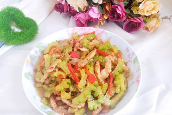 苦瓜炒肉的做法图解12