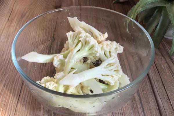 干锅花菜的做法图解1