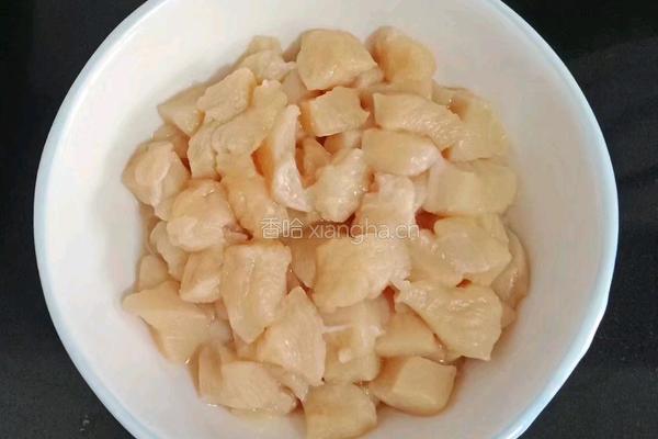 鸡丁炒毛豆米的做法图解1