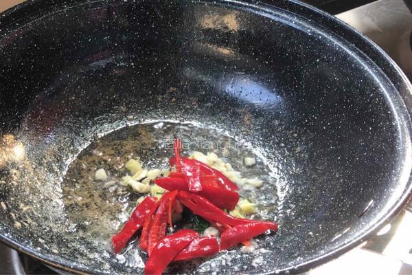 荷兰豆炒瘦肉的做法图解12