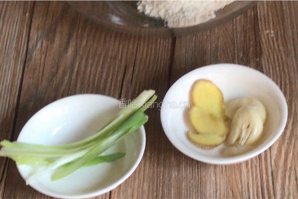 麻香锅包肉的做法图解1
