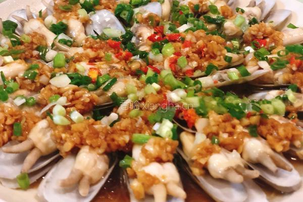 蒜蓉蛏子蒸粉丝的做法图解4