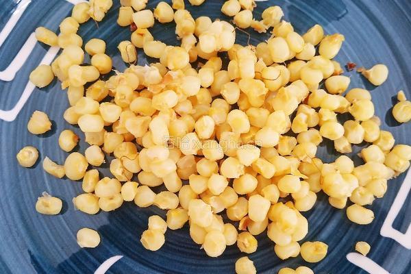 减脂必备之照烧鸡肉蔬菜沙拉的做法图解3