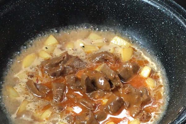 红烧牛肉烧土豆的做法图解6