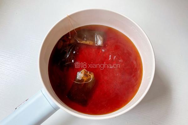 荔枝柠檬茶饮的做法图解3