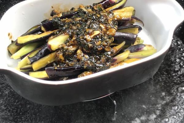 紫苏蒜蓉蒸茄子的做法图解8