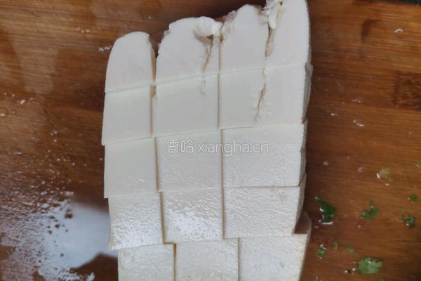 白玉菇豆腐汤的做法图解2