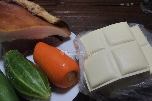 砂锅炖豆腐的做法图解1