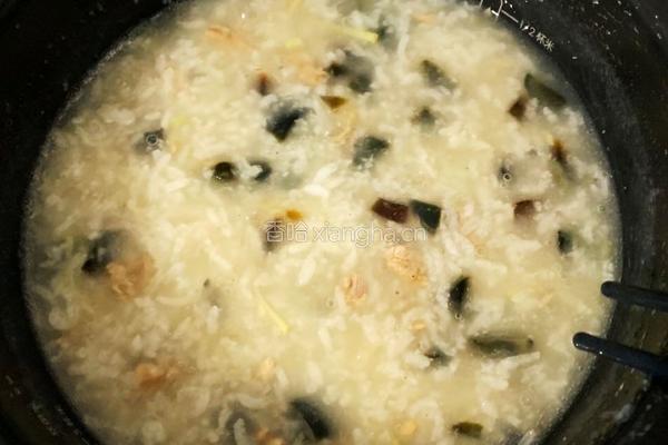 皮蛋瘦肉粥的做法图解7
