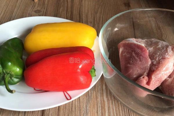 甜椒肉丝的做法图解1
