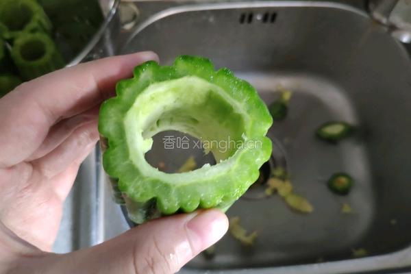 广东清热下火の酿苦瓜的做法图解3
