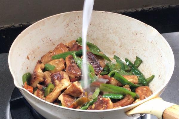 青椒炒豆腐的做法图解14