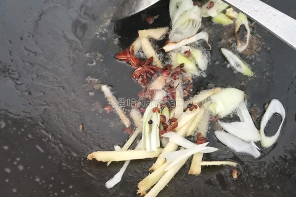 西芹木耳炒肉的做法图解5