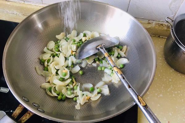 青豆炒百合的做法图解7