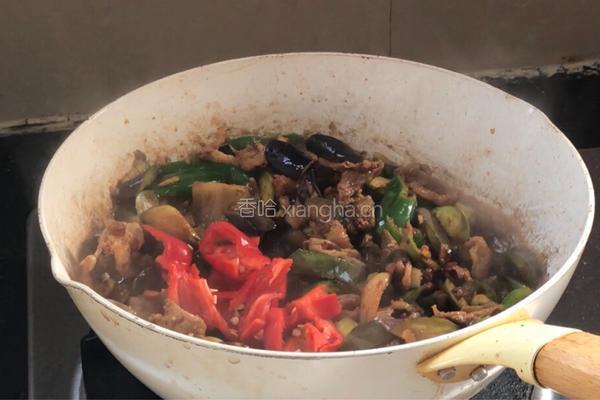 茄子炒五花肉的做法图解15