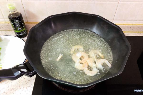 虾仁拌食蔬的做法图解5