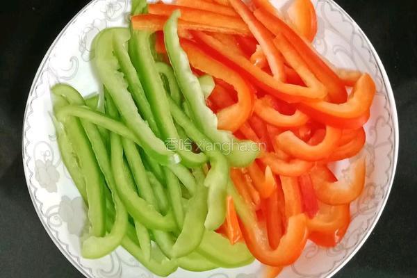彩椒炒肉丝的做法图解9
