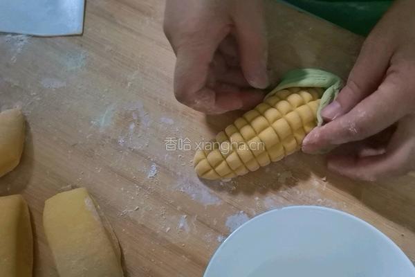 彩蔬玉米馒头的做法图解9