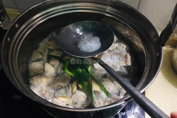 白萝卜猪肺汤的做法图解2