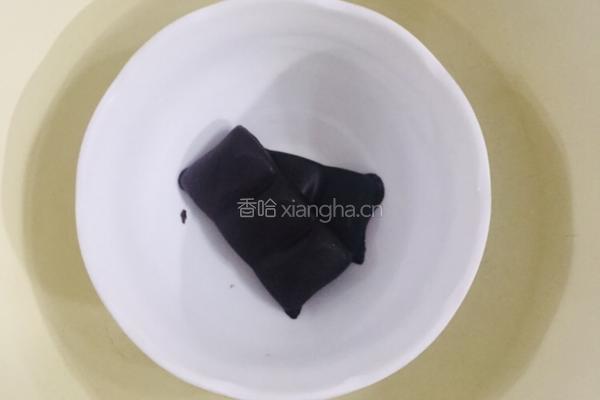 巧克力古草蛋糕的做法图解2