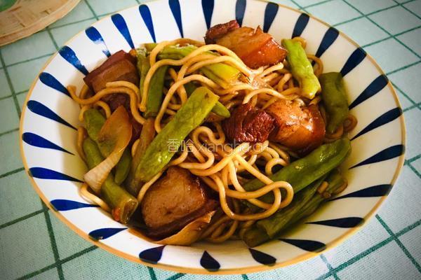 红烧肉焖面的做法图解16