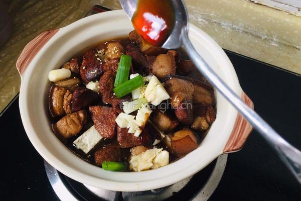 砂锅红烧肉炖豆腐土豆的做法图解5