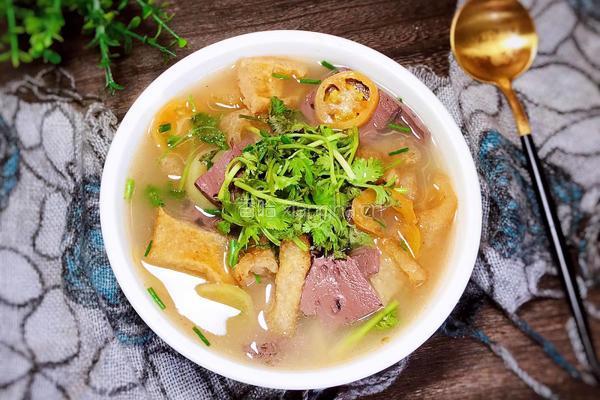 番茄猪血肉皮汤的做法图解16