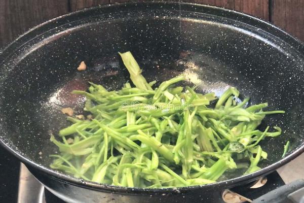 空心菜梗炒肉丝的做法图解12