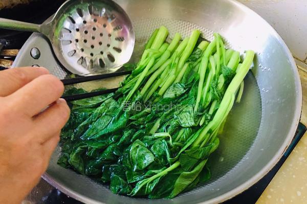 漬炒菜心的做法图解2