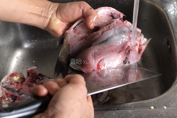 香烤鲫鱼的做法图解1