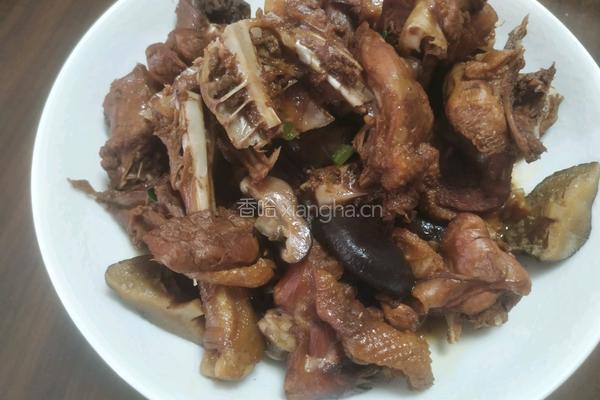 香菇啤酒鸭的做法图解4