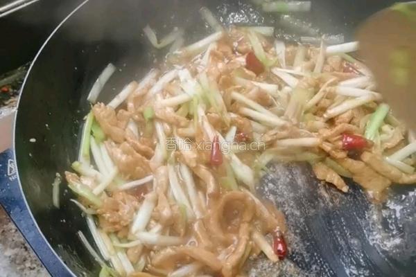 韭黄肉丝的做法图解5