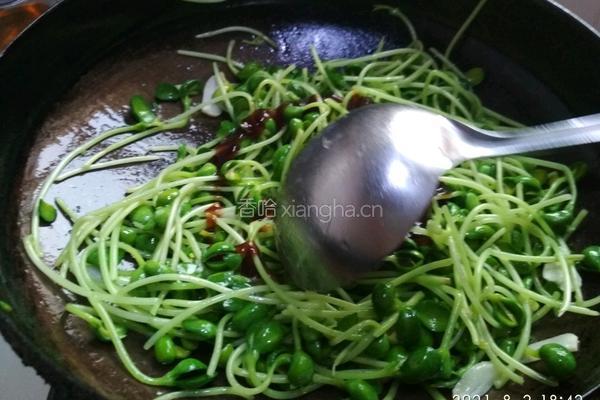 耗油炒豆苗的做法图解8