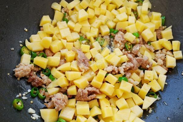 肉沫土豆的做法图解9