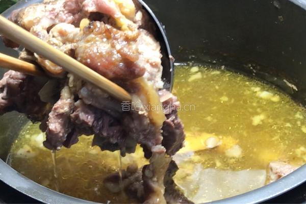 牛排骨汤河粉的做法图解2