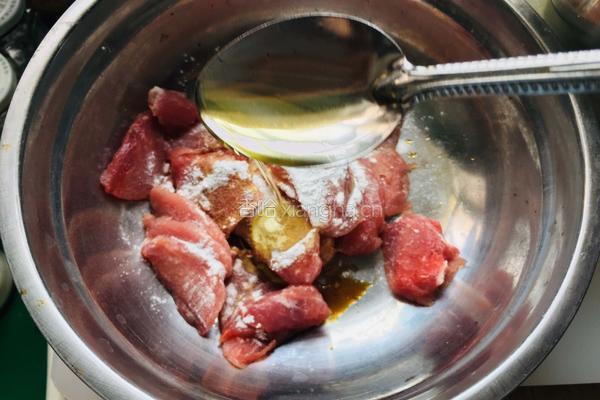 青椒炒过油肉的做法图解4