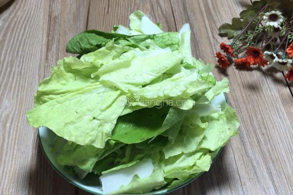 五花肉炖白菜粉条的做法图解4