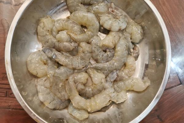 百香果柠檬虾的做法图解3