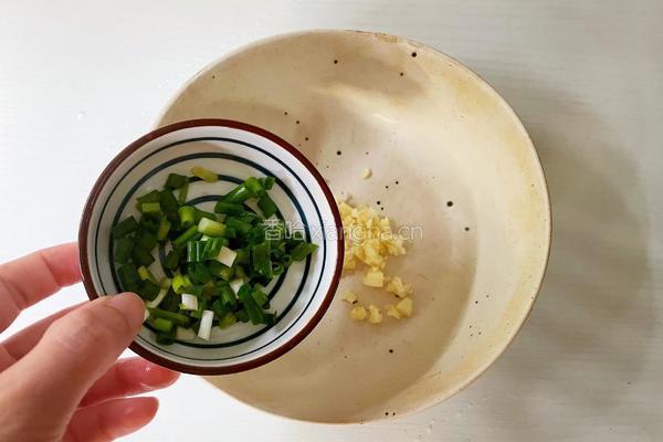酸汤饺子的做法图解4