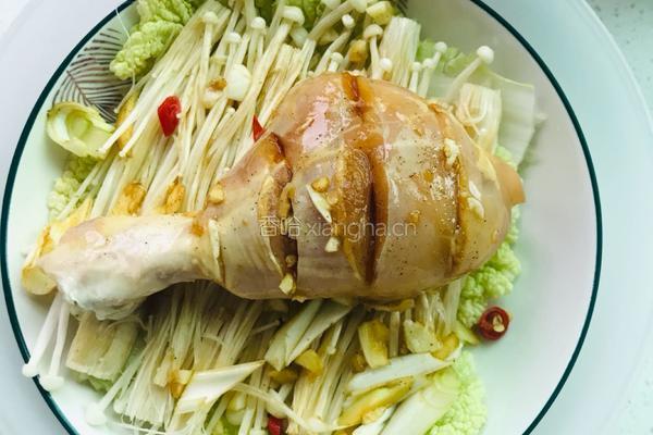 低脂金针菇蒸鸡腿的做法图解4