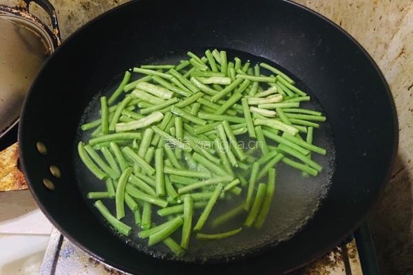 糖醋豇豆的做法图解4