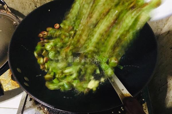 清炒线椒的做法图解4