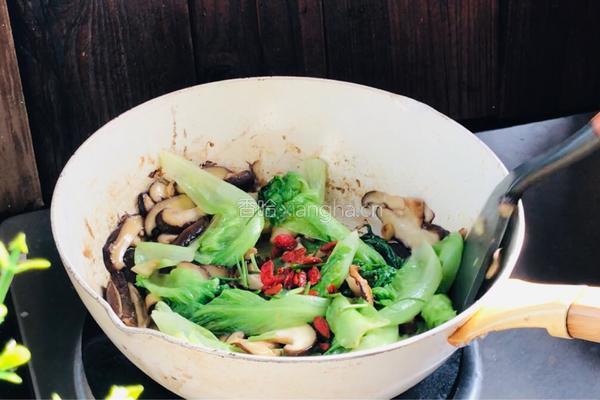生菜炒香菇的做法图解9