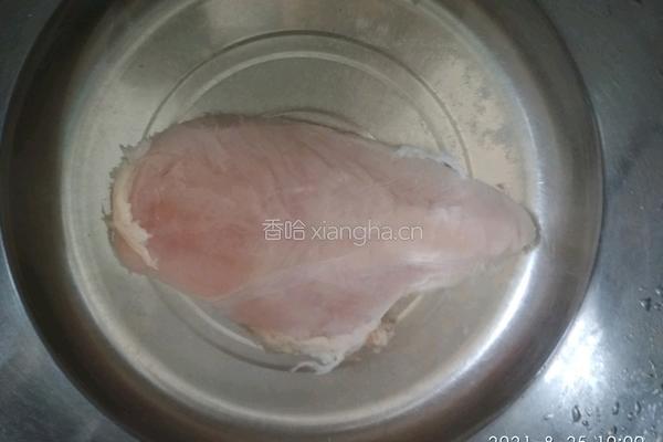黄瓜拌鸡胸肉的做法图解1