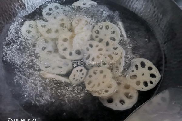 木耳炒莲藕的做法图解4