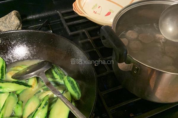 蛤蜊丝瓜汤（夏日粤菜靓汤）的做法图解7