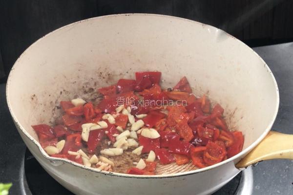 辣椒毛豆炒午餐肉的做法图解10