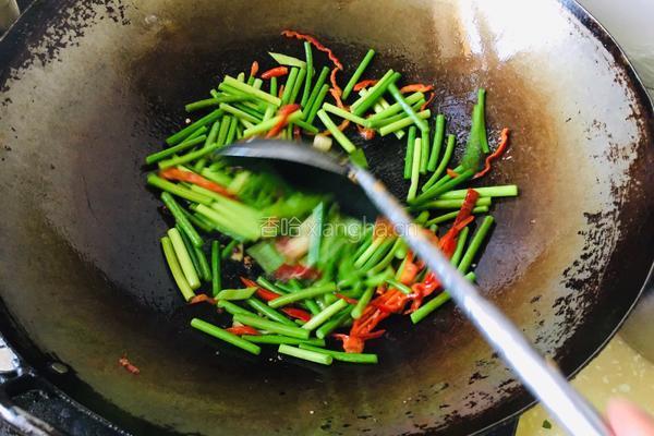 蒜苔过油肉的做法图解9