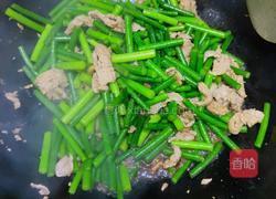 蒜薹炒肉的做法图解3
