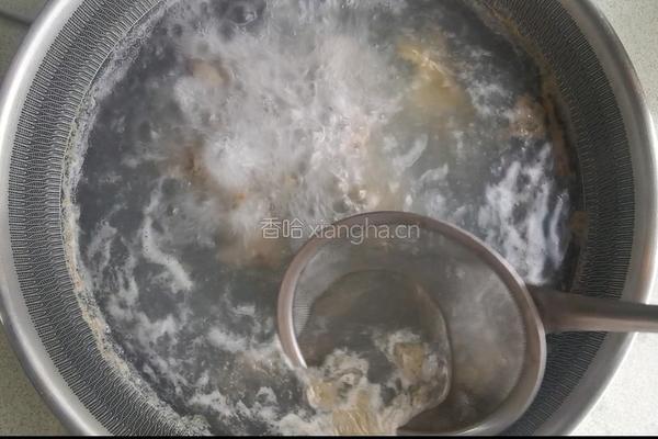 白萝卜排骨汤的做法图解3